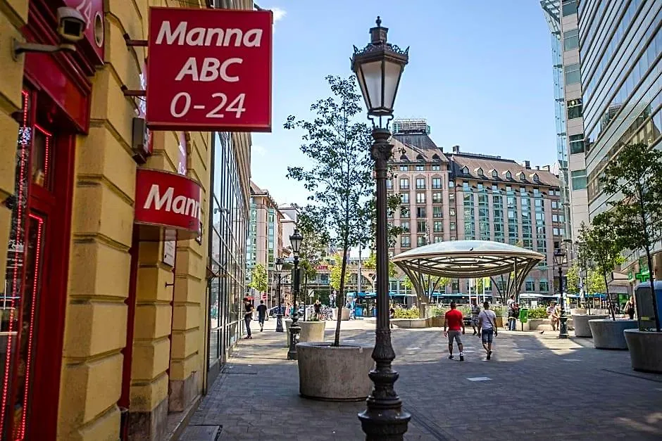 Budapest Passage 2-1